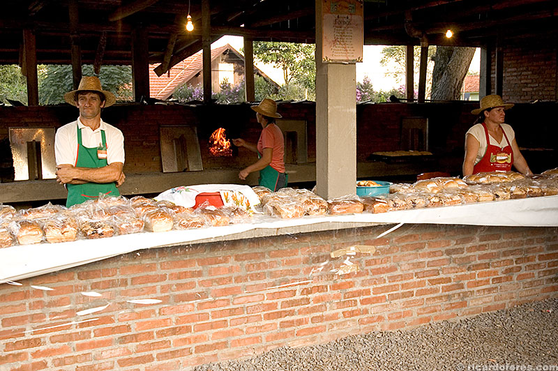 Comidas típicas na Festa da Colônia